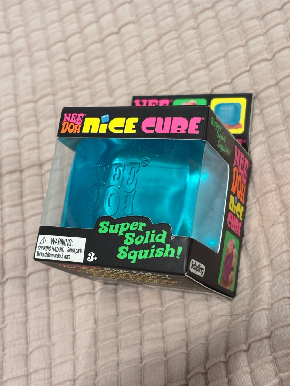 NEW NeeDoh Nice Cube - Blue Super Solid Squish - Picture 1 of 6